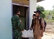 Gigihnya Babinsa Salurkan Bantuan Beras ke desa-desa