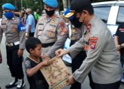 Peduli Kemanusiaan, Polda Sultra Berbagi Takjil Ramadhan
