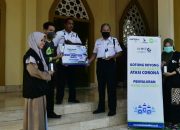 Gotong royong dengan zakat cegah covid-19 Bank Sulselbar bersama IZI Sulsel salurkan 200 liter hand sanitizer