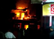 Breaking News: Rumah Warga di Nanga Taman Ludes Dilalap Api