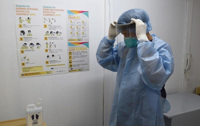 Filipina menghentikan petugas kesehatan pergi ke luar negeri untuk memerangi virus corona