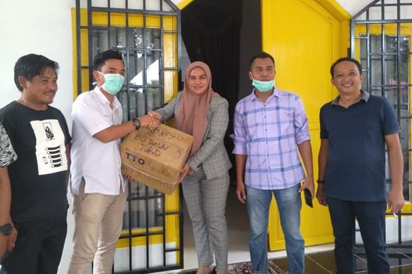 PDUI Jeneponto Terima Bantuan APD dari Wakil Ketua DPRD Jeneponto