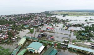 Topan Ambo terus menghantam Filipina meninggalkan jejak kehancuran