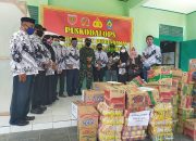 Peringati Hardiknas, Disdikbud Jeneponto Sumbang 1.000 Liter Beras dan Uang 100 Juta untuk Tangani Covid-19