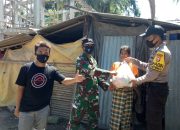 SSBL, Babinsa, dan Babinkantibmas Balang Kawal pembagian sembako