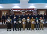 Beritakan Covid-19, Puluhan Jurnalis dapat Baju Berlogo Humas Pemkab Jeneponto