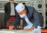 Moment Idul fitri, Bupati Jeneponto Tandatangan Prasasti Masjid Al-Iksan