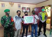 Lebaran Ketiga, Babinsa Koramil Wotu Dampingi Penyaluran BLT di Desa Benteng Luwu Timur