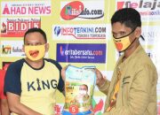 Peduli jurnalis Supriansa bagikan paket sembako