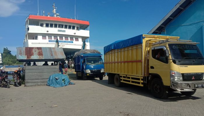 Aneh Tapi Nyata, Sudah Bayar Biaya Angkutan Dumptruk Tak Lolos Naik di Kapal Feri
