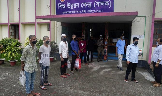 Pengadilan Bangladesh membebaskan tersangka anak karena risiko virus