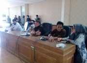 Pembagian Bansos Tidak merata, Puluhan Warga Datangi Kantor DPRD Bone