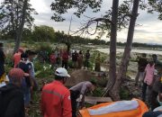 Mayat Laki-laki tanpa Identitas yang ditemukan Warga di Pesisir Laut Arungkeke Telah di Makamkan