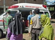 Bhabinkamtibmas Kelurahan Bulukunyi Dampingi Tim Covid-19 Takalar Jemput Warga yang Diduga ODP