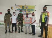 Babinsa Koramil Wotu Kawal Pembagian BLT DD di Desa Mabonta Lutim