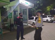 Sampaikan Pesan Kamtibmas, Bhabinkamtibmas Kelurahan Bajeng Sambangi Satpam Rumah Sakit