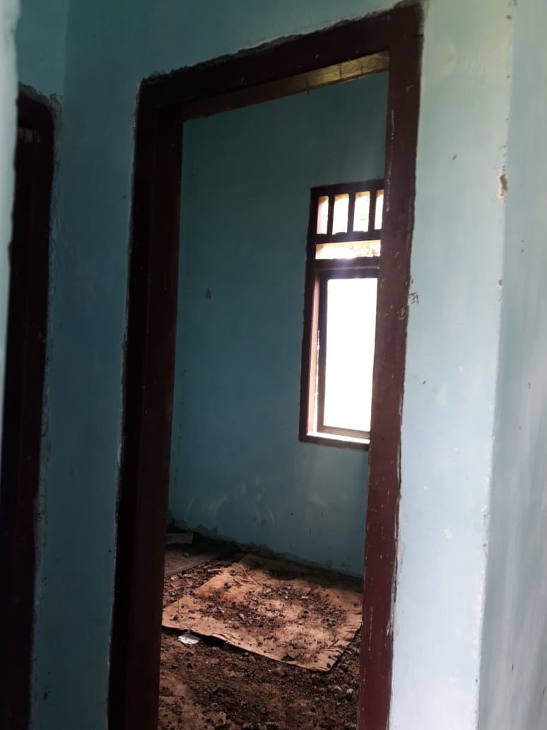 Tiga Unit Rumah Dinas Guru di Desa Woekob tak tuntas dan memprihatinkan
