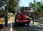 Peduli Kesehatan Masyarakat, Danramil Pattallassang Pimpin Langsung Penyemprotan Disinfektan