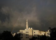 Jordan memperingatkan publik ketika masjid dibuka kembali di tengah wabah COVID-19
