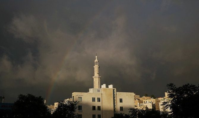 Jordan memperingatkan publik ketika masjid dibuka kembali di tengah wabah COVID-19