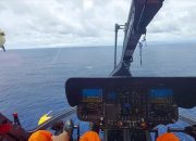 Penjaga pantai Filipina mencari mayat 14 nelayan yang hilang