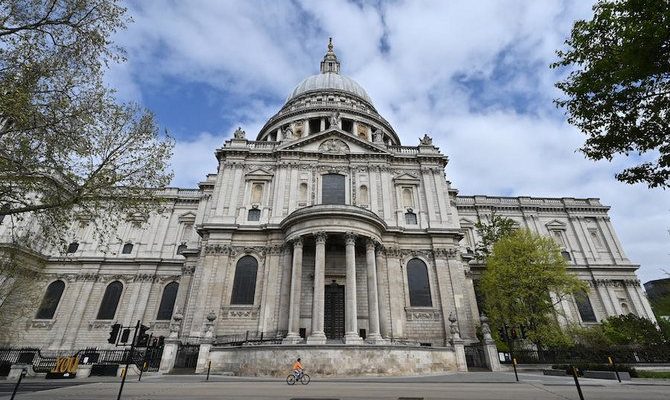 Wanita di Penjara karena merencanakan Bom bunuh diri di lokasi Objek wisata populer di London