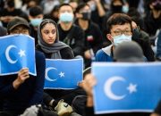 China mengatakan AS dalam pertikaian baru tentang penumpasan Muslim Uighur