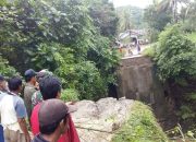 Jembatan Penghubung Antar Desa di Bone Ambruk Diterjang Air