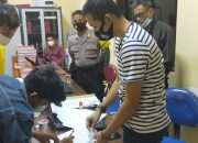 Mediasi Warga, Bhabinkamtibmas Desa Sanrobone Laksanakan Problem Solving