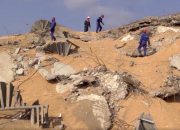 Lebih dari 60 orang masih hilang setelah ledakan dahsyat Beirut