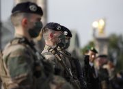 Prancis mengatakan operasi militernya melawan pejuang Islam akan berlanjut di Mali