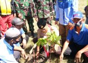 Sambut Hari Konservasi Alam Nasional, Bupati Jeneponto Tanam Pohon