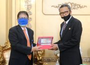 Bank Indonesia Serahkan UPK 75 Untuk Gubernur Sulsel dan Pj Wali Kota Makassar