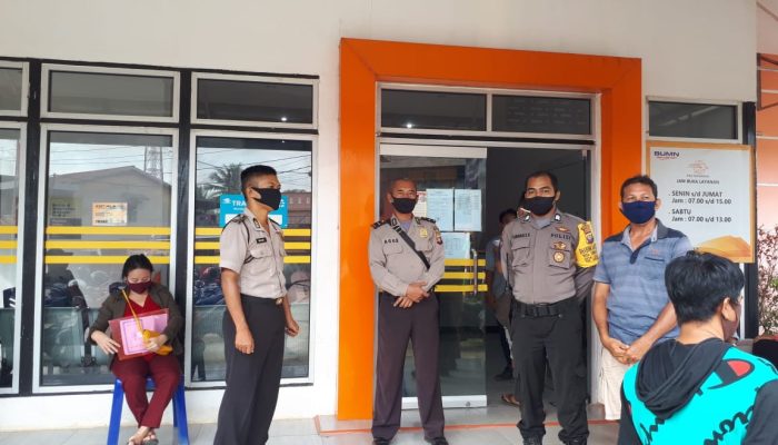 Wakapolsek Sekadau Hilir Pimpin Pengamanan Penyaluran BST