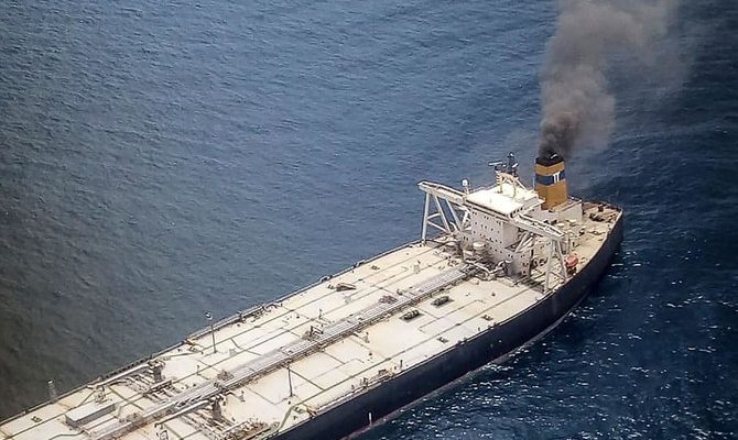 1 hilang, 1 terluka dalam kebakaran kapal tanker minyak didekat Sri Lanka