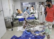 Ledakan di Masjid Bangladesh tewaskan 17 Jemaah