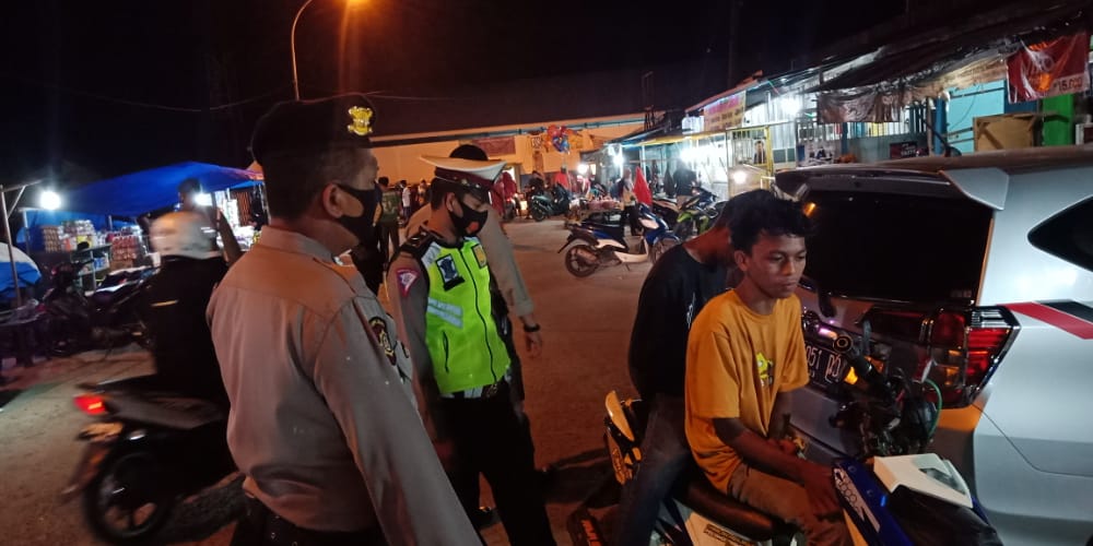 Personil Polres Sinjai Rutin Patroli Blue light dan Operasi Yustisi Protkes