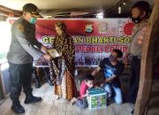 Peduli, Kapolres Sinjai Sambangi dan Berikan Bantuan Anak Lumpuh Kaku di Bulupoddo
