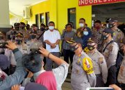 Kapolres Buol Terjun Langsung Dengan Massa Aksi Penolakan UU Omnibus Law Cipta Kerja