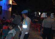 Patroli Malam Minggu, Tim UKL Polres Buol Himbau warga Terapkan Protkes dan Jaga Kamtibmas 