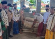 Jumat Berkah : Polsek Biau Serahkan Bantuan di Masjid Al – Haq Kelurahan Buol