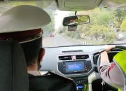 Hari Ke-10 Ops Zebra, Sat Lantas Polres Sinjai Berikan Himbauan Melalui Penerangan Keliling