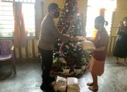 Jelang Perayaan Natal dan Tahun Baru 2021, Kapolres Sinjai Gelar Bakti Sosial di Rumah Pastori