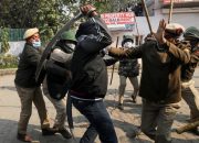 Protes petani India mulai mogok makan setelah bentrokan selama seminggu