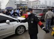 Tim penyelidik WHO mengunjungi pasar Wuhan di jantung wabah virus pertama