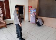 Polres Sinjai Pasang X-Banner Presisi Program Kapolri Baru