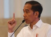Jokowi Terbitkan Perpres, Warga Tolak Vaksinasi Terancam Tak Dapat Bansos
