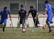 Di Gaza, kehilangan satu kaki tidak menghalangi ‘pahlawan’ pemain sepak bola