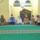 Silaturahmi, Bhabinkamtibmas dan Babinsa Desa Bakajaya Ajak Warga Sholat Berjamaah