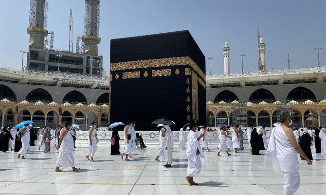 Mereka yang tidak bisa menunaikan ibadah haji harus menyumbang kepada yang membutuhkan: imam Italia